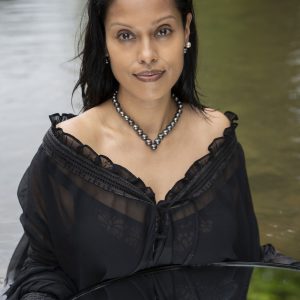 KAHILI  Pearl Necklace